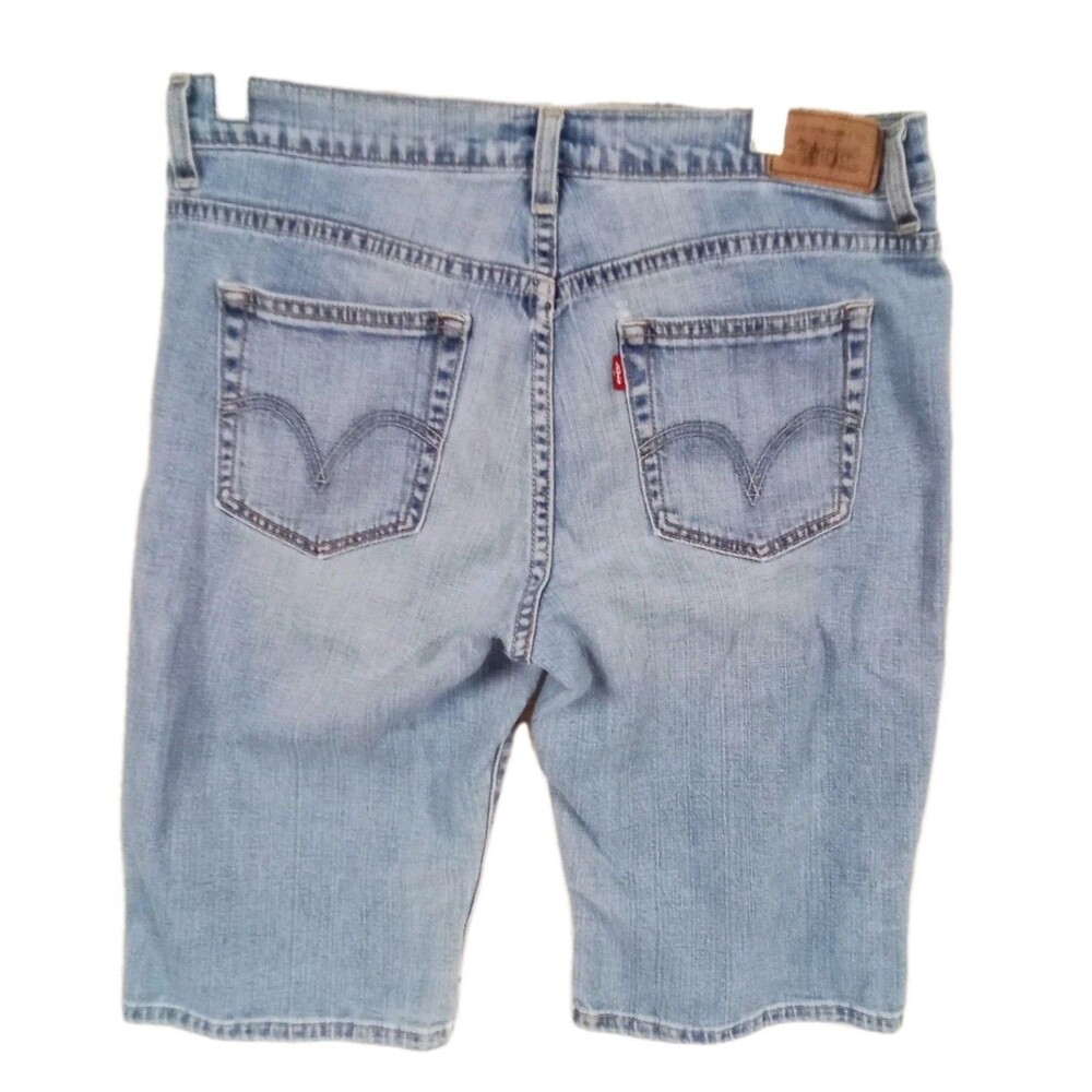 Women's Levi Shorts Style 515 Size 8 Y2K‎